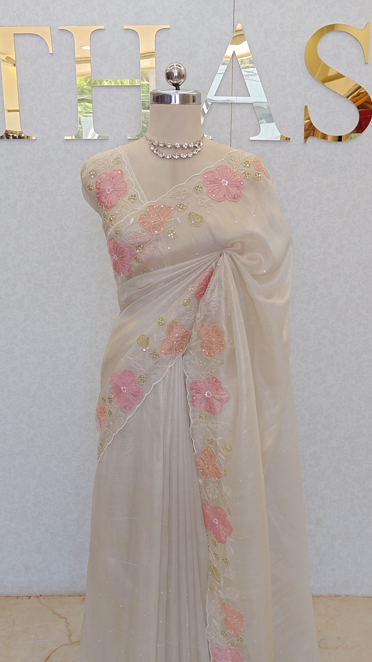FLOWY ORGANZA SAREE
