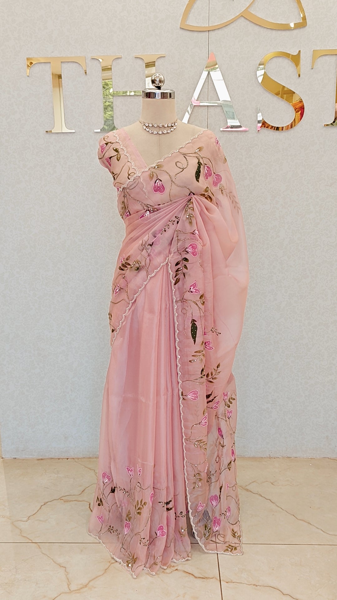 FLOWY ORGANZA SAREE