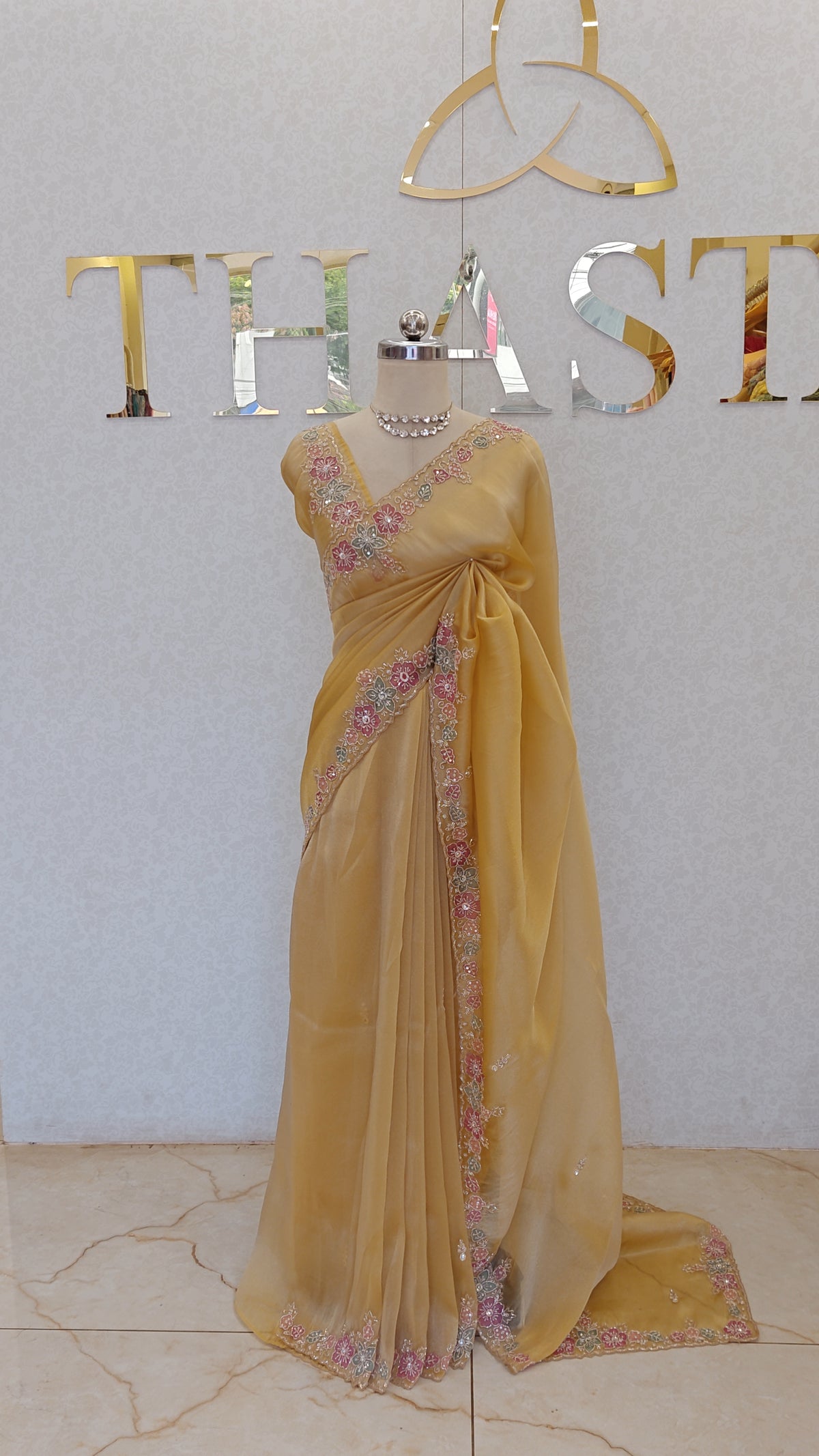 FLOWY ORGANZA SAREE