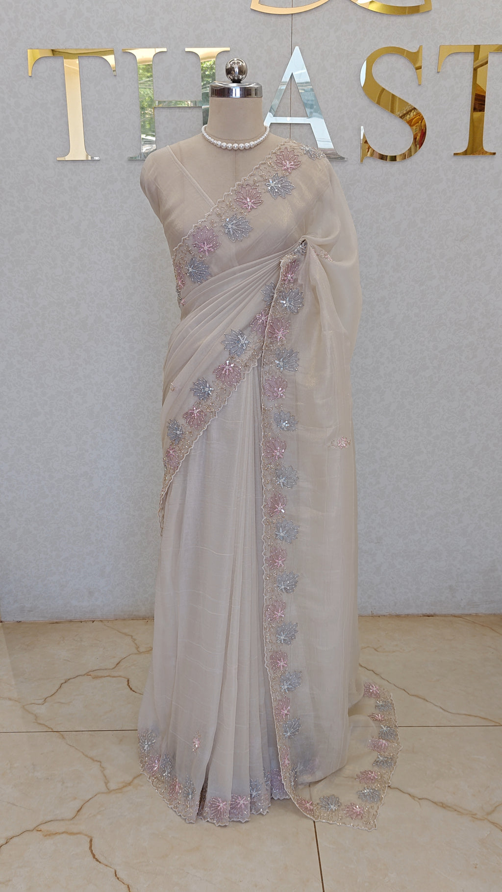 FLOWY ORGANZA SAREE