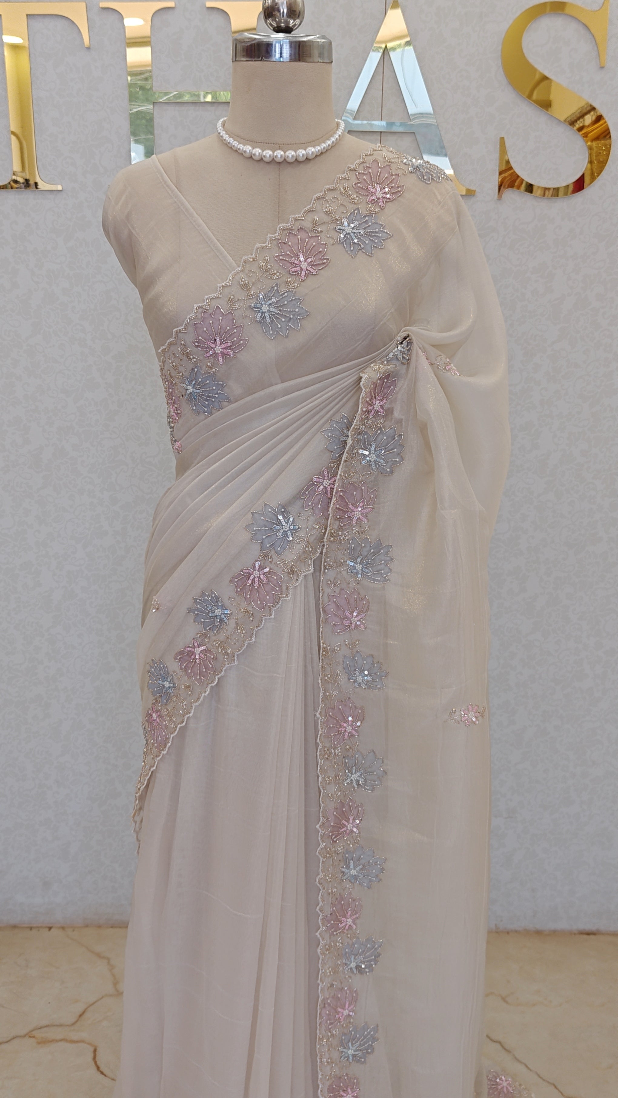 FLOWY ORGANZA SAREE