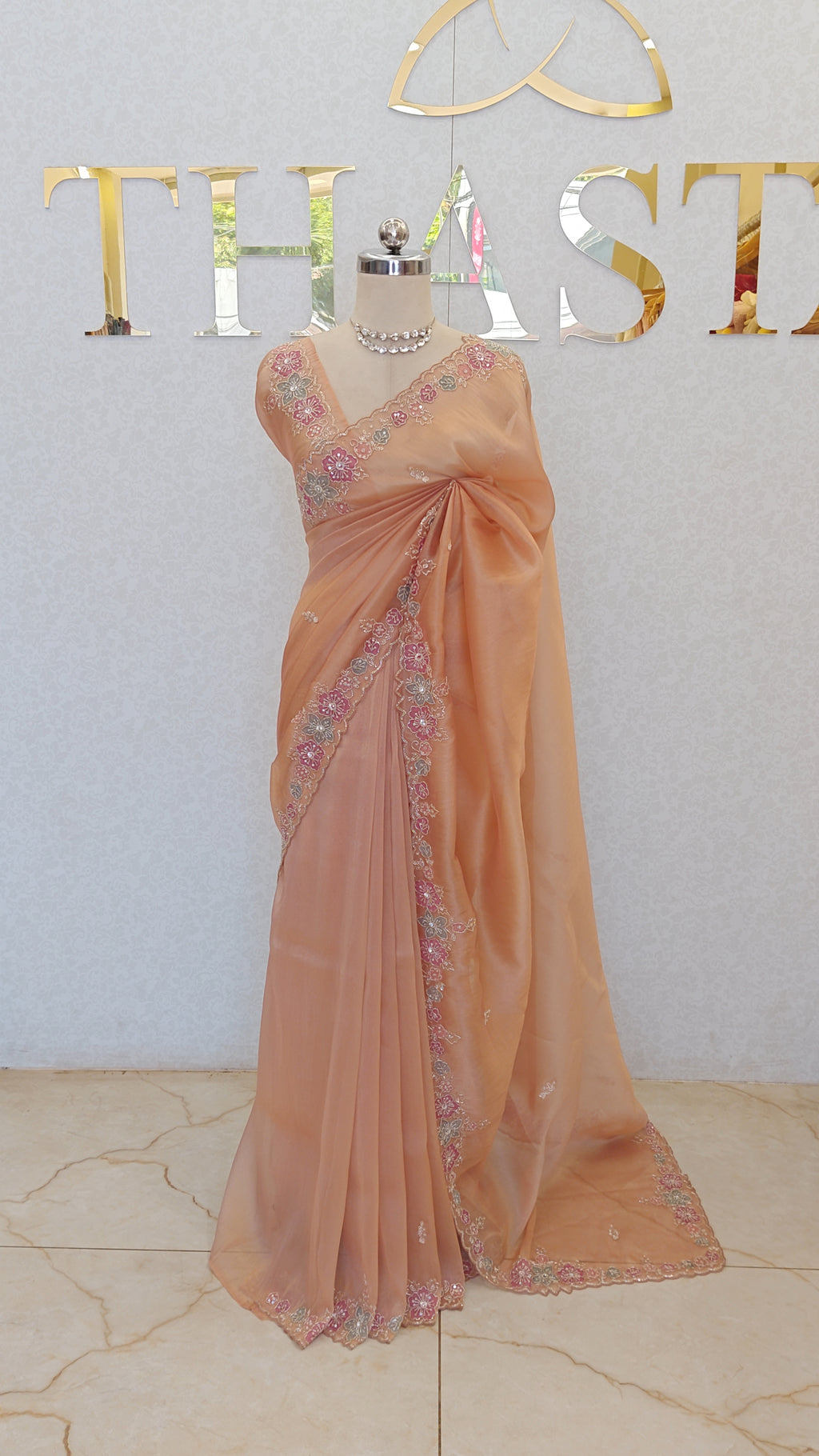 FLOWY ORGANZA SAREE