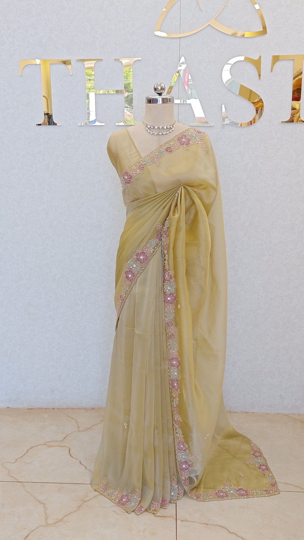 FLOWY ORGANZA SAREE