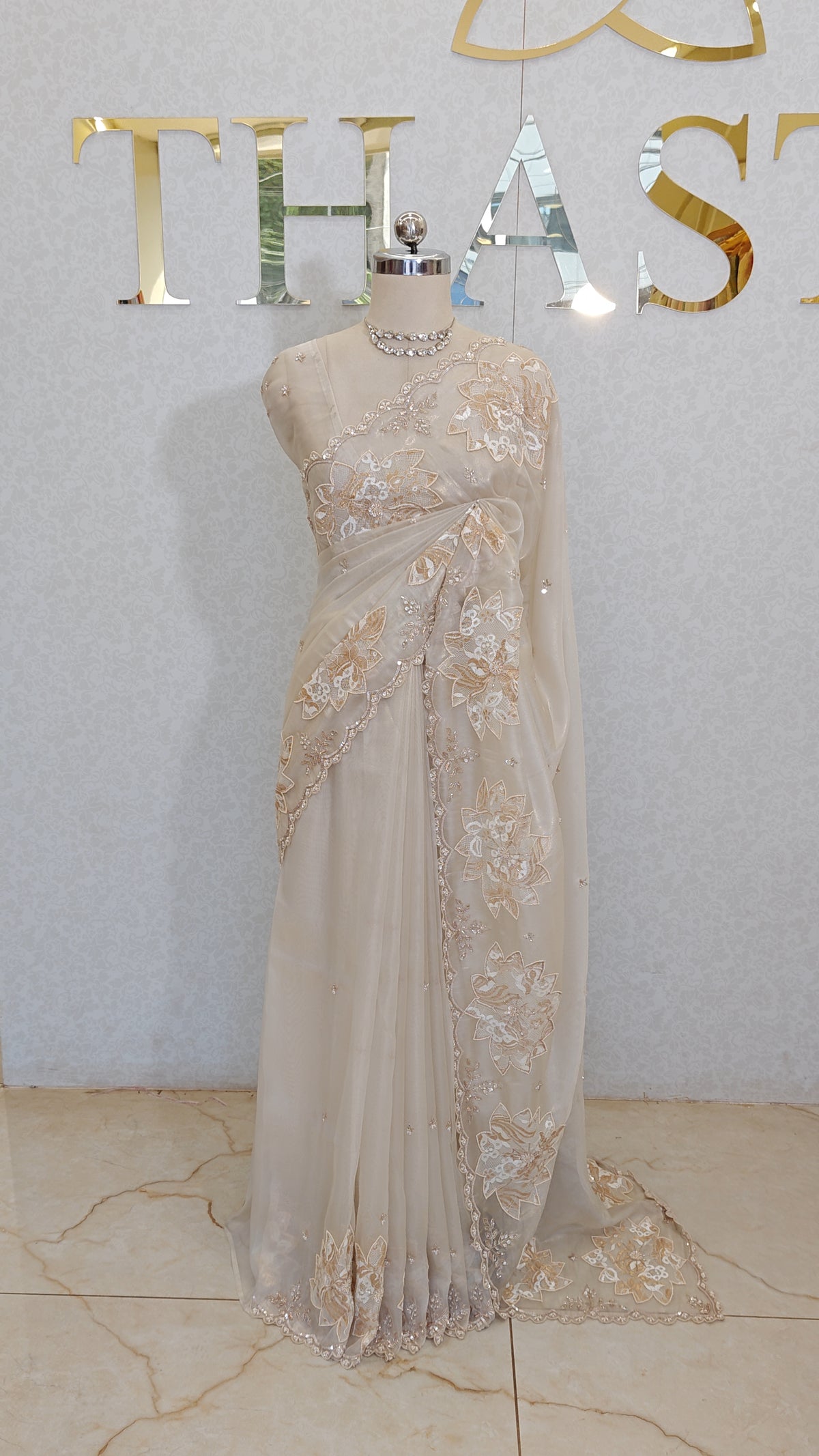 FLOWY ORGANZA SAREE