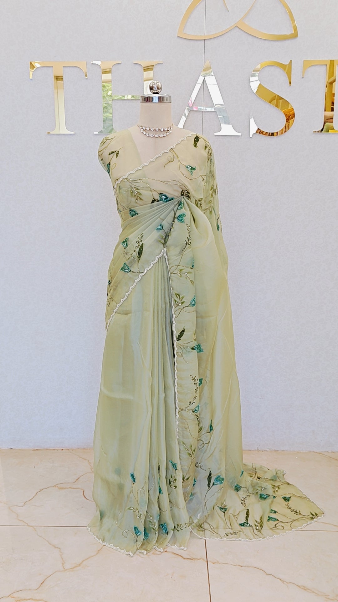 FLOWY ORGANZA SAREE