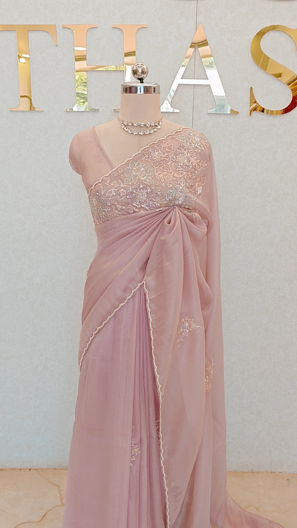 FLOWY ORGANZA SAREE
