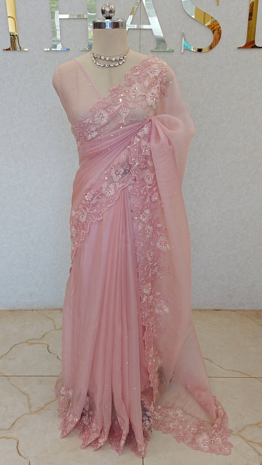 FLOWY ORGANZA SAREE