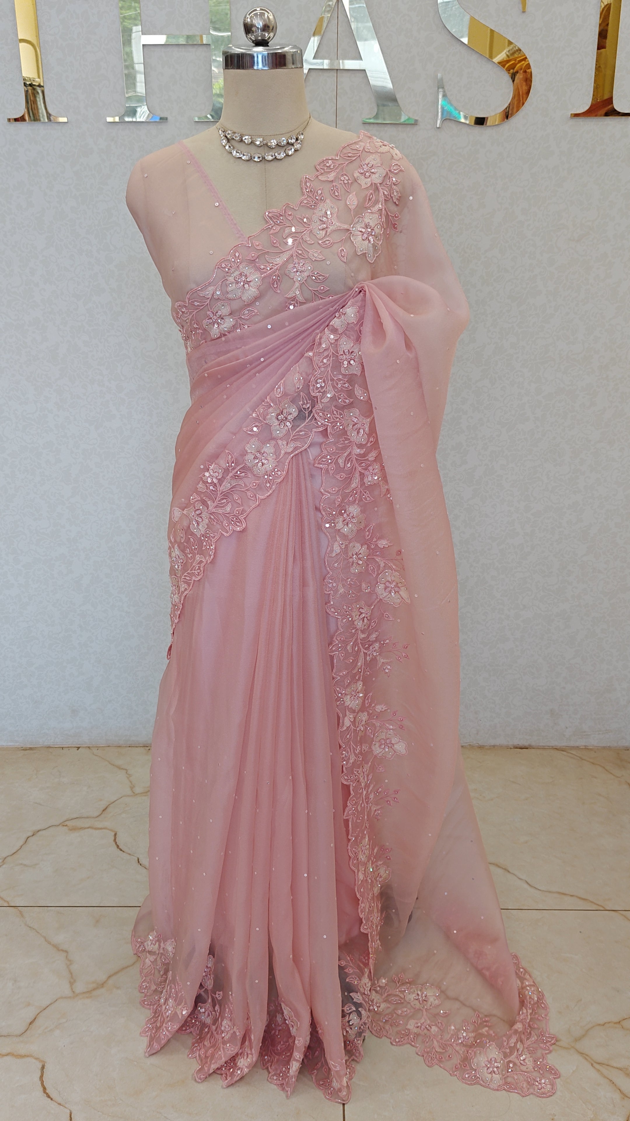 FLOWY ORGANZA SAREE