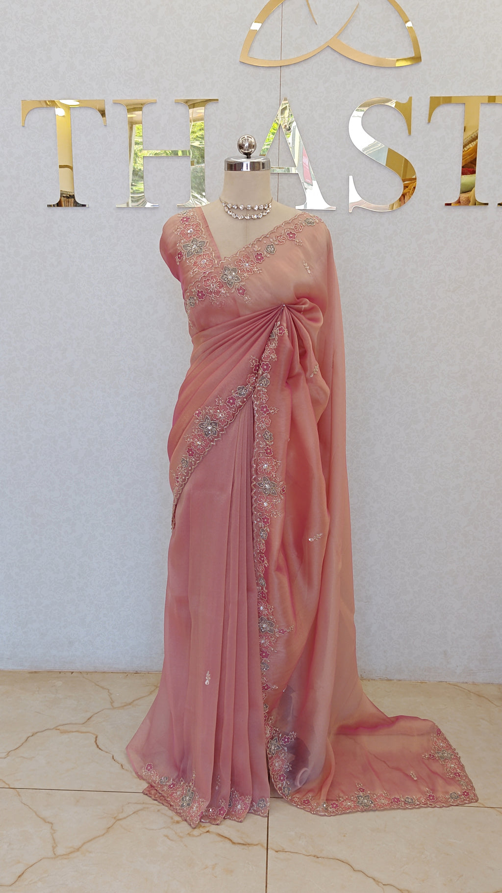 FLOWY ORGANZA SAREE