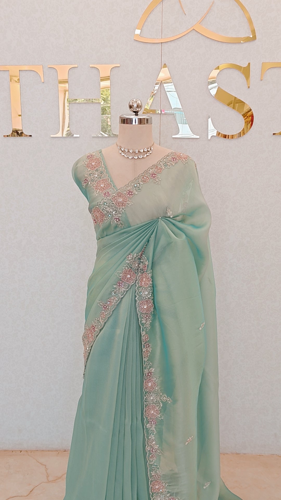 FLOWY ORGANZA SAREE