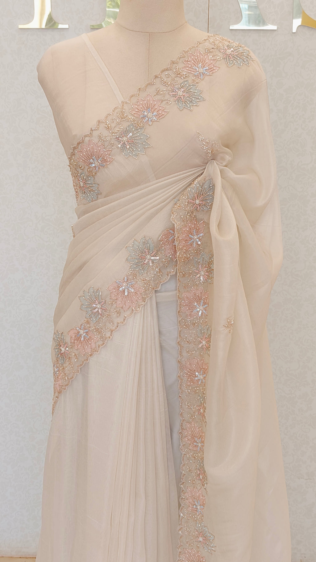 FLOWY ORGANZA SAREE