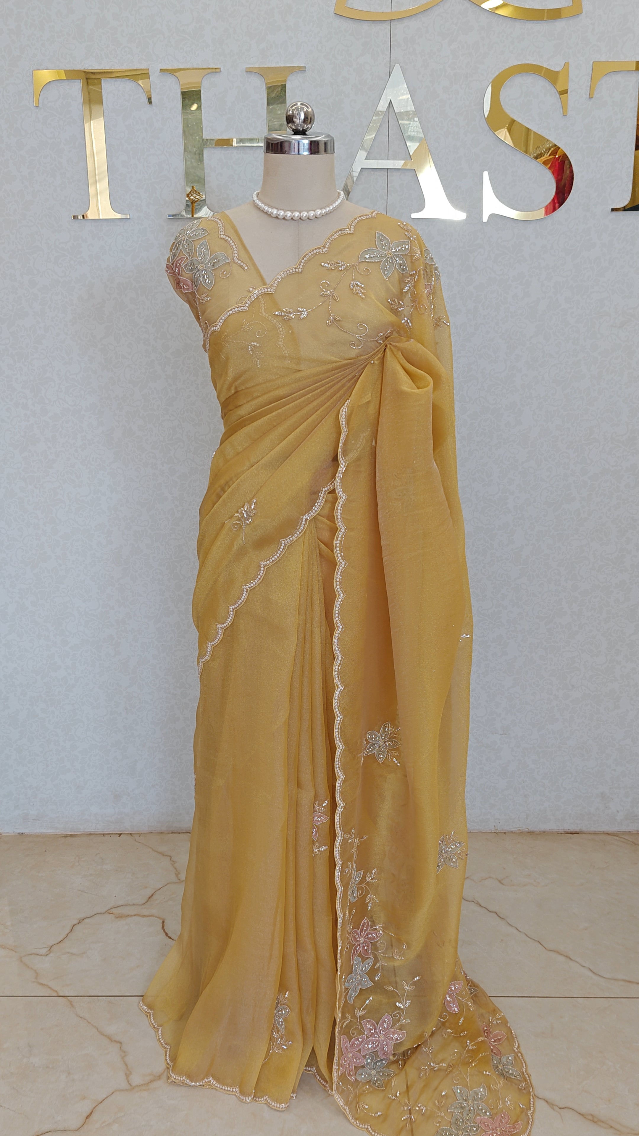 FLOWY ORGANZA SAREE