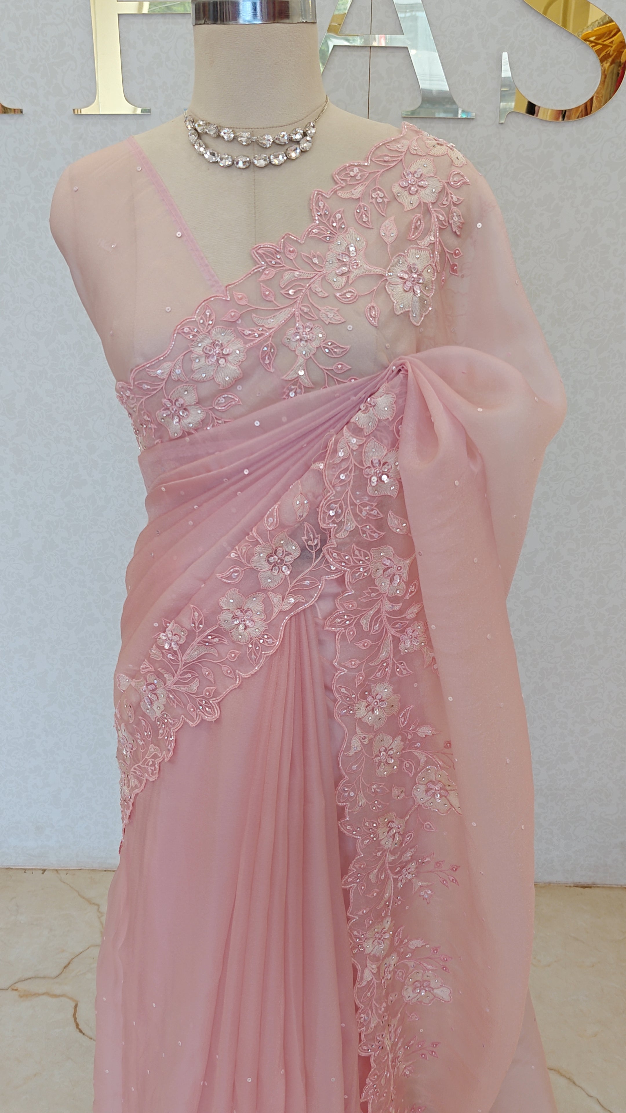 FLOWY ORGANZA SAREE