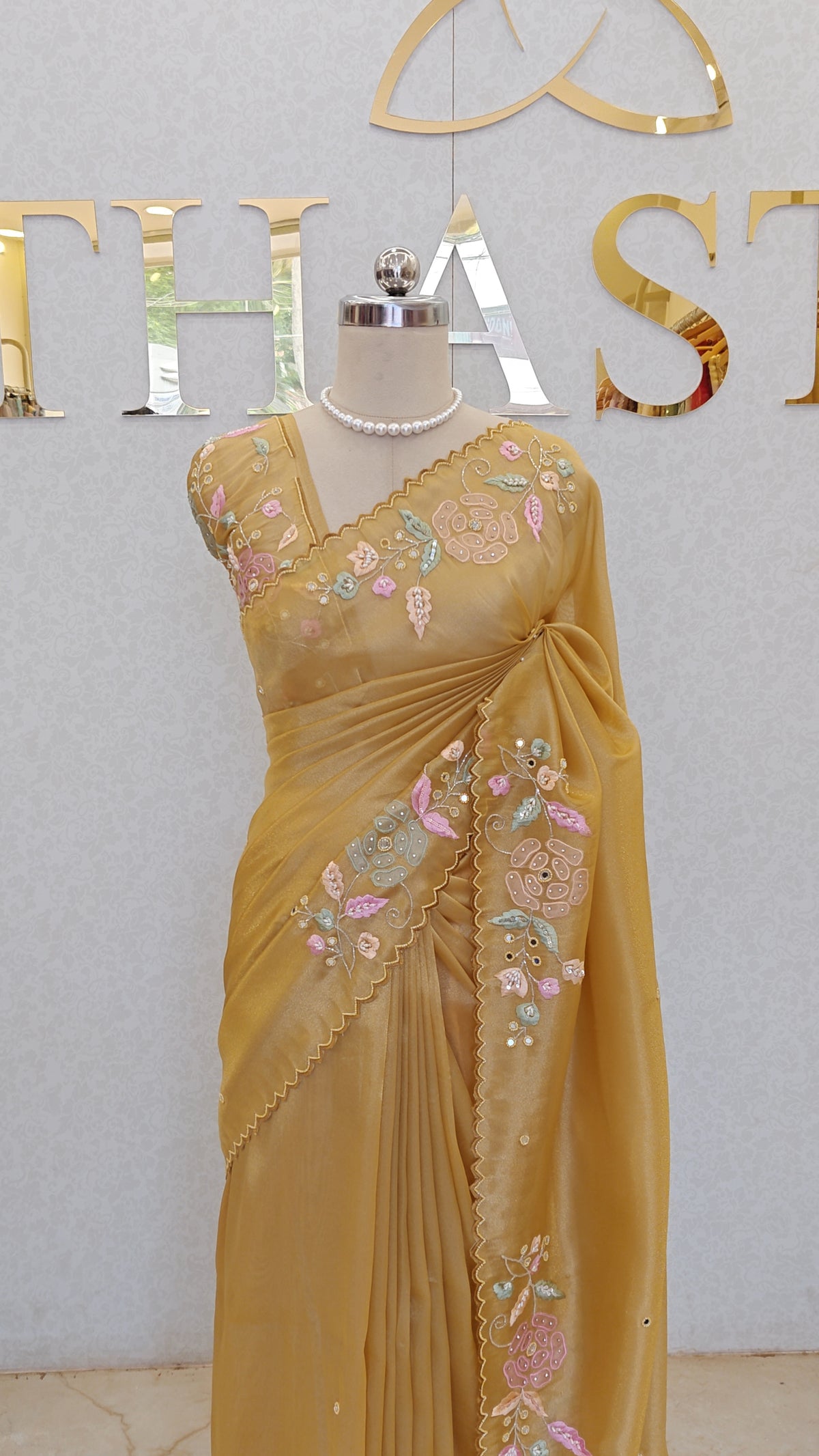 FLOWY ORGANZA TISSUE SAREE