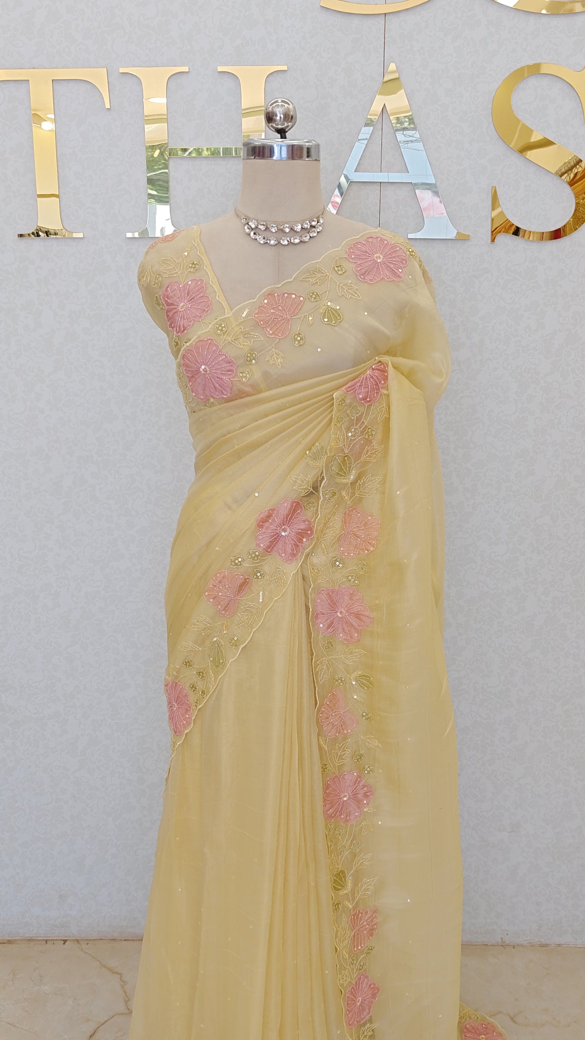 FLOWY ORGANZA SAREE