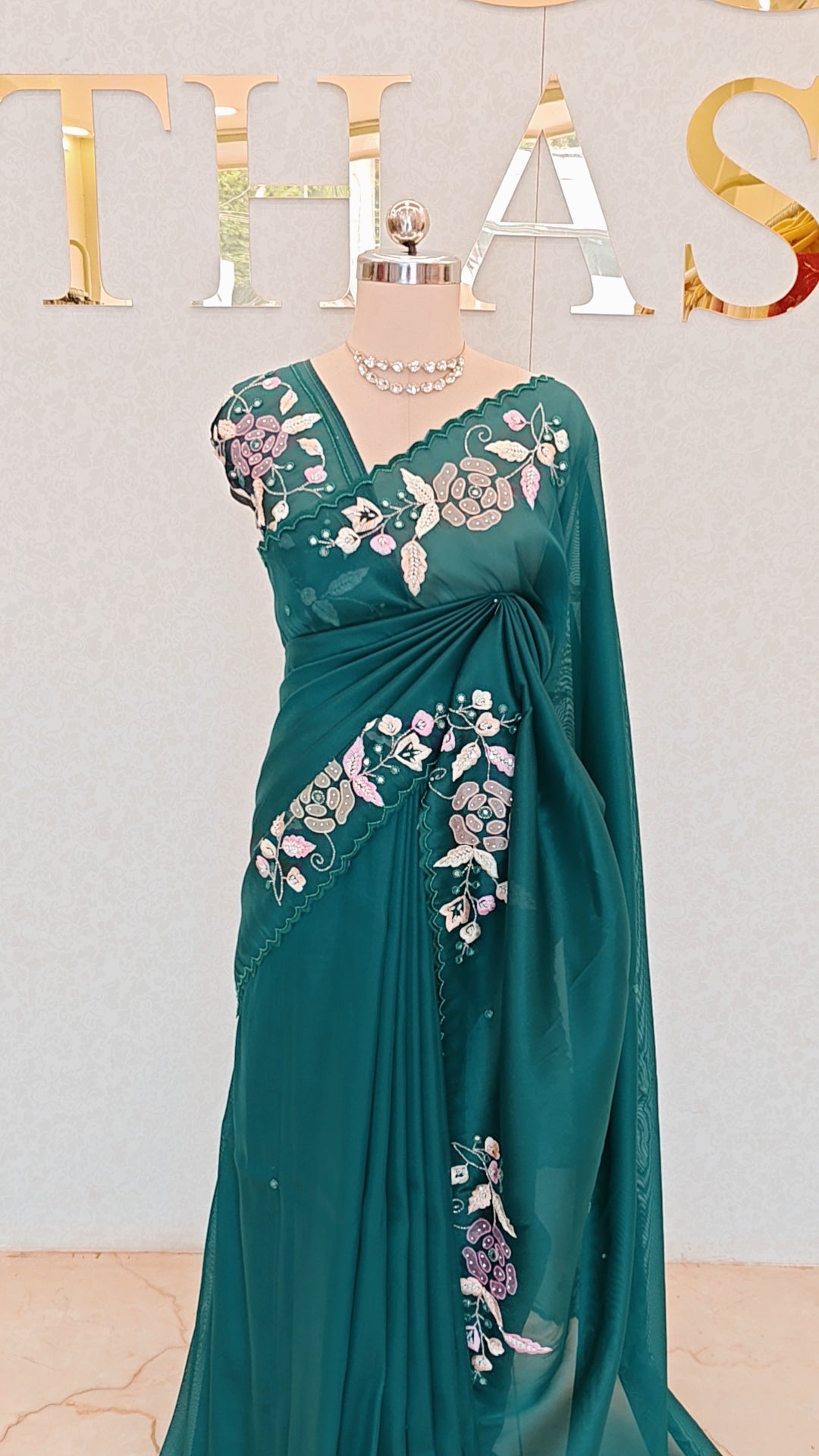 FLOWY ORGANZA TISSUE SAREE