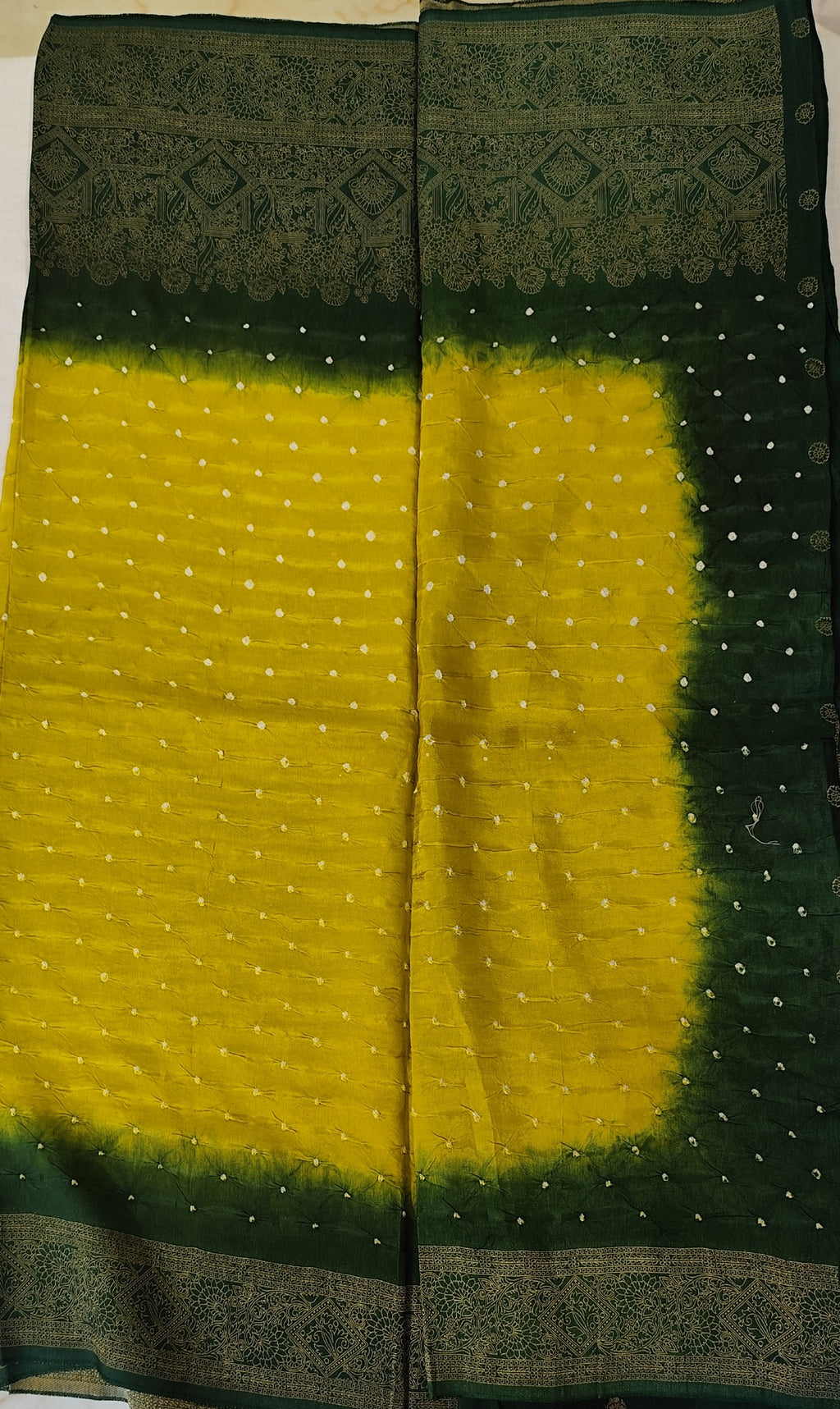 Dola silk with bandhini print saree