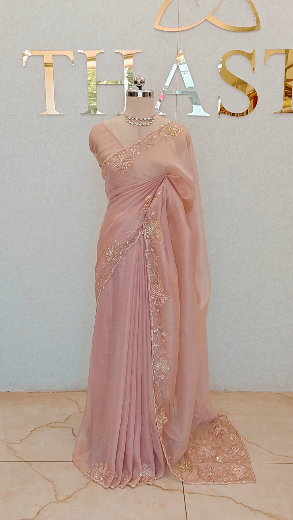 FLOWY ORGANZA SAREE